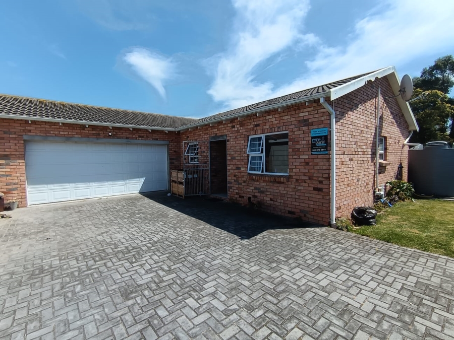 3 Bedroom Property for Sale in Pinelands Eastern Cape